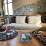 Petrastero Mountain Canyon Retreat-Agrafa , Greece Aparthotel Vernikon