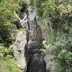 Petrastero Mountain Canyon Retreat-Agrafa , Greece