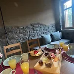 Aparthotel Petrastero Mountain Canyon Retreat-Agrafa , Greece