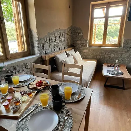Aparthotel Petrastero Mountain Retreat-agrafa Evrytania Greece