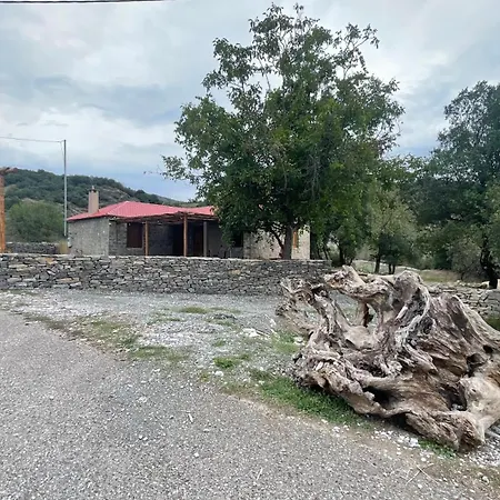Petrastero Mountain Retreat-agrafa Evrytania Greece Aparthotel 3*