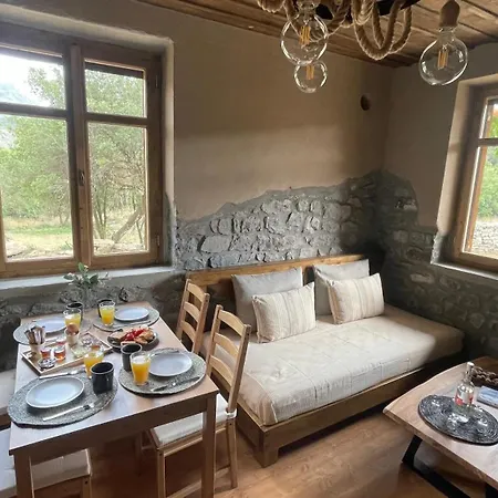 Petrastero Mountain Retreat-agrafa Evrytania Greece Aparthotel 3*