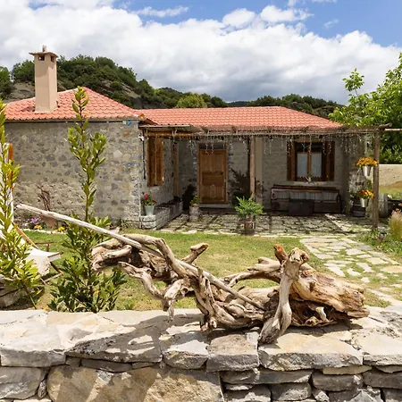 Petrastero Mountain Retreat-agrafa Evrytania Greece
