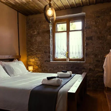 Petrastero Mountain Retreat-agrafa Evrytania Greece Vernikon